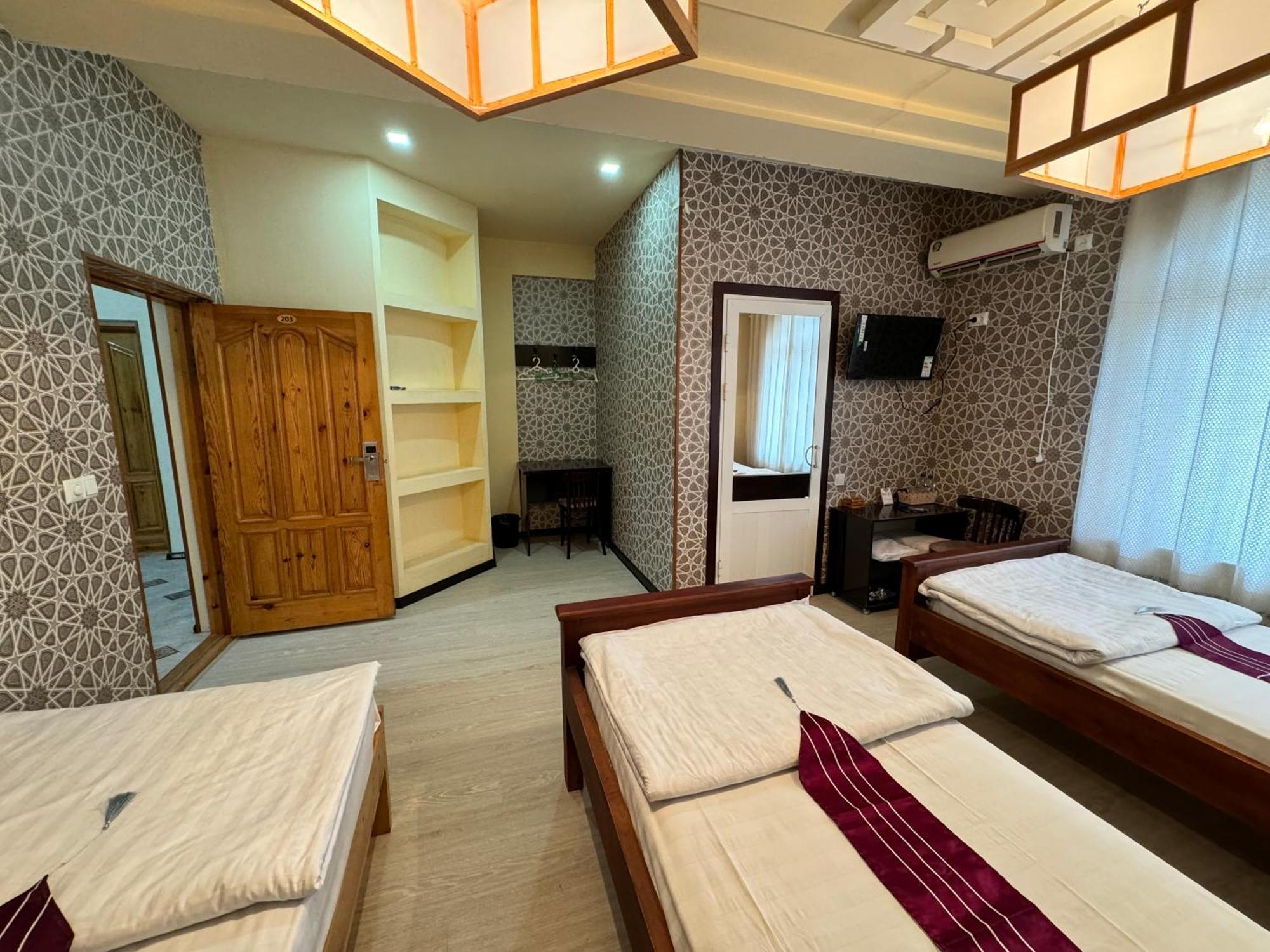 Qamar Hotel Бухара Екстериор снимка
