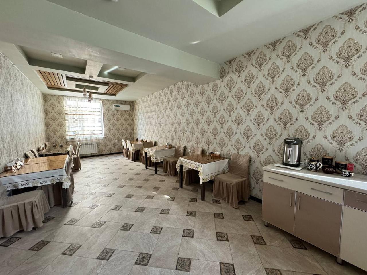 Qamar Hotel Бухара Екстериор снимка