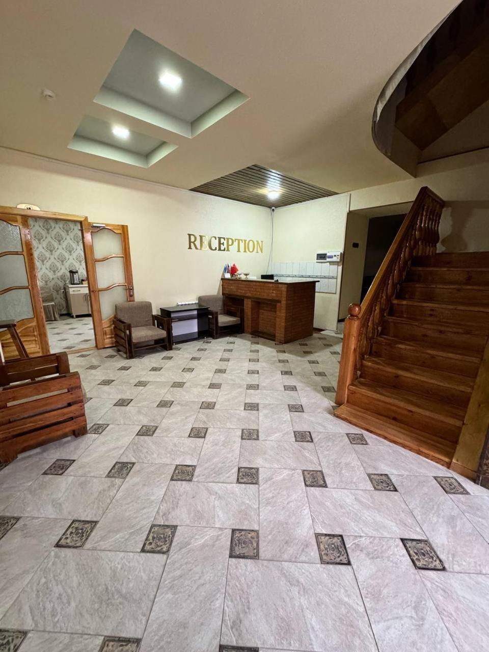 Qamar Hotel Бухара Екстериор снимка