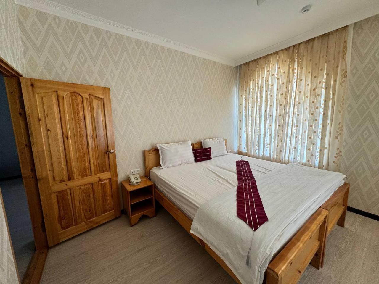 Qamar Hotel Бухара Екстериор снимка