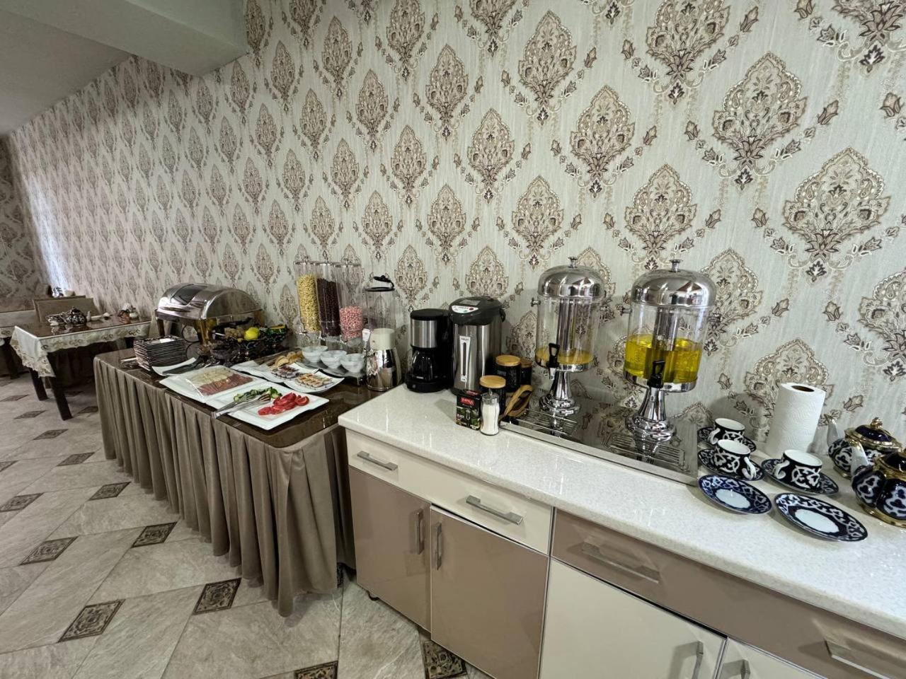 Qamar Hotel Бухара Екстериор снимка