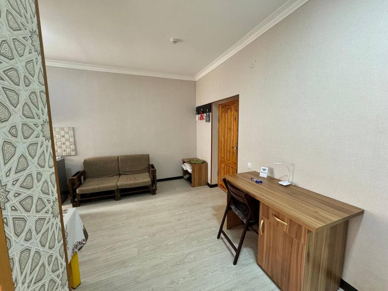 Qamar Hotel Бухара Екстериор снимка